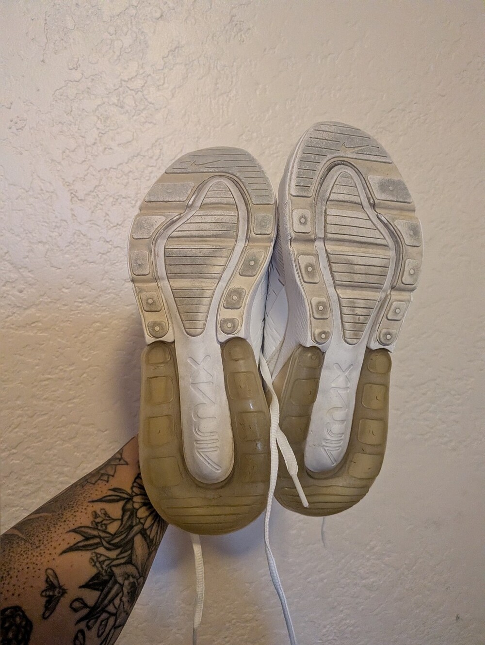 Nike White Air Max 270 Size 6 - Picture 3 of 3